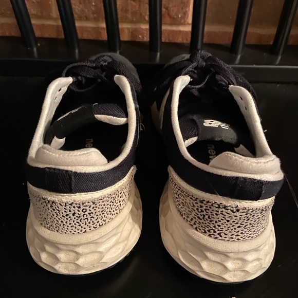 New Balance 564 Women’s Sneakers - Picture 3 of 4